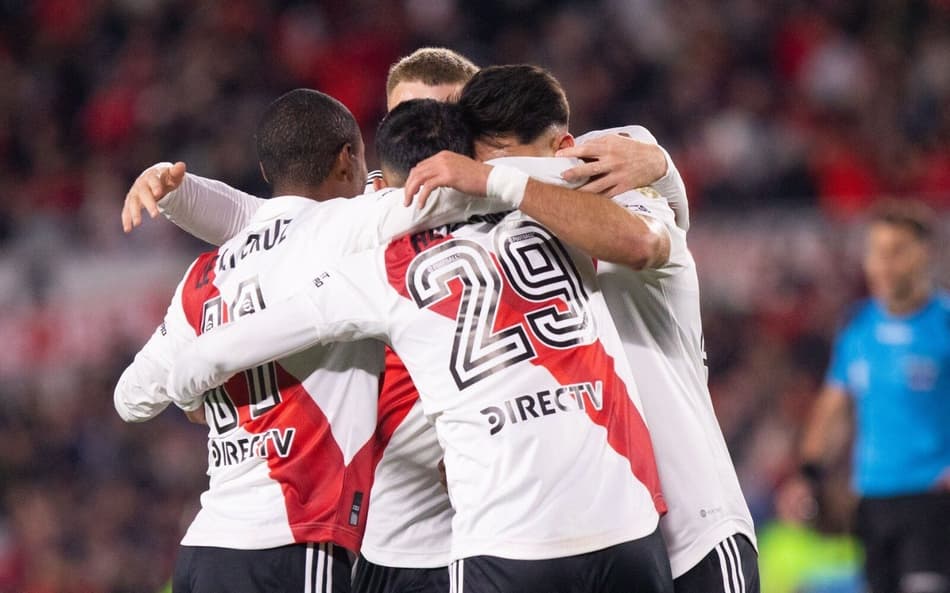 River Plate quer aproveitar a instabilidade do Internacional