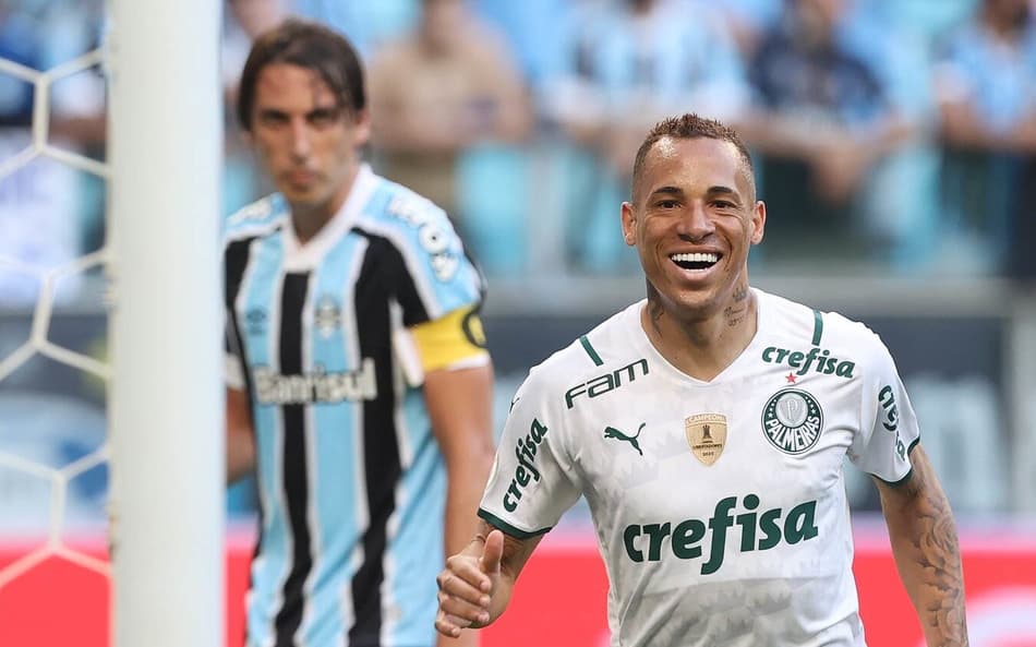 Perdoado no Palmeiras, Breno Lopes fez gol que complicou a vida do Grêmio em 2021