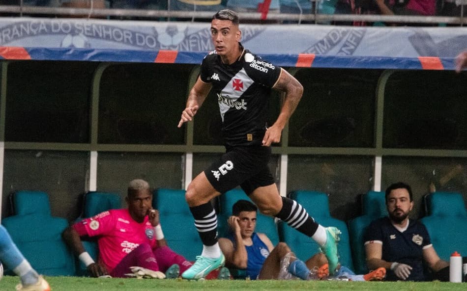 Puma Rodríguez volta ao time titular do Vasco contra o Fluminense