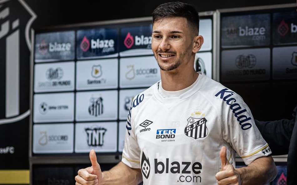 Silvera explica como pretende ajudar o Santos a sair da zona de rebaixamento