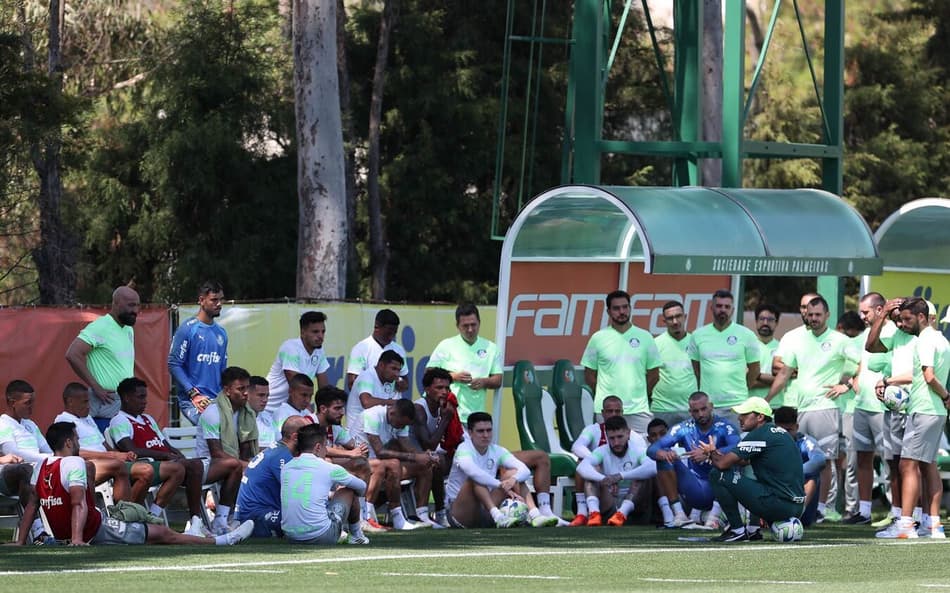 Palmeiras inicia semana diferente com atividade na Academia de Futebol