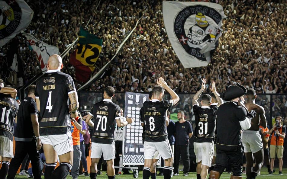 VÍDEO: confira os bastidores da goleada do Vasco sobre o Coritiba