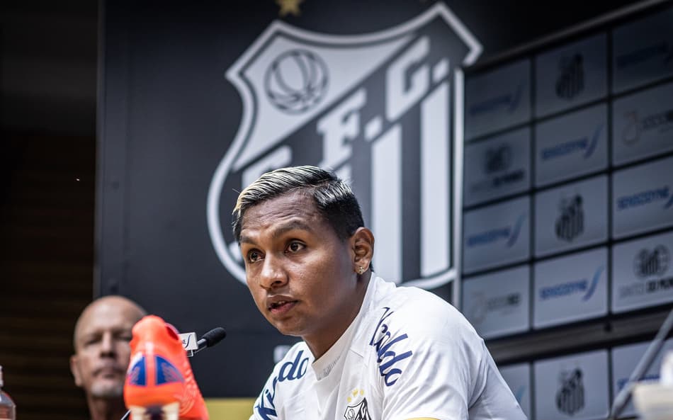 Morelos diz se está pronto para enfrentar o Cruzeiro e elege prioridade: ‘Manter o Santos na primeira divisão’