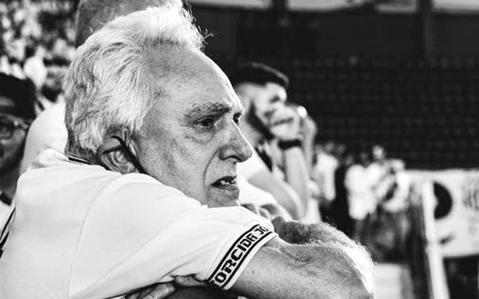 Santos decreta luto oficial em homenagem a torcedor símbolo do clube
