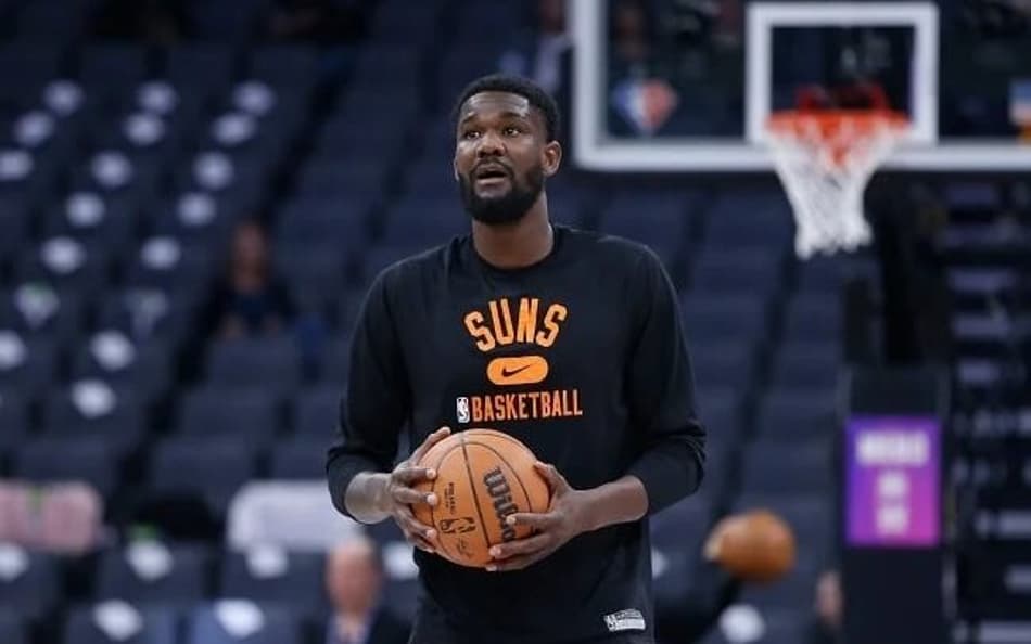 Deandre Ayton possui várias personalidades fora da NBA. Entenda