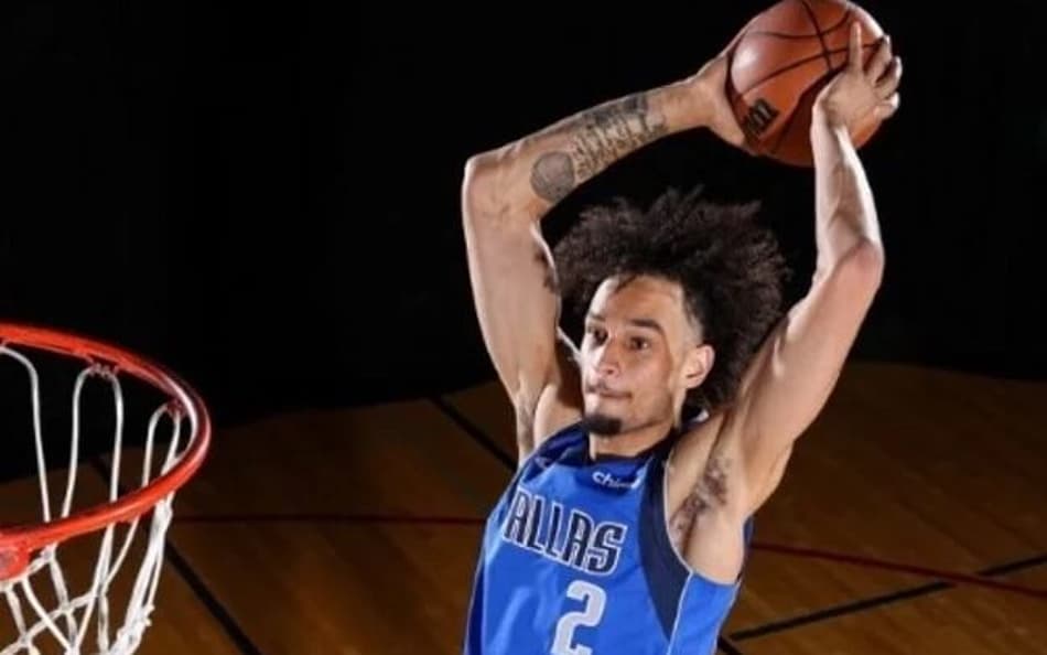 Jason Kidd volta atrás e pode ter calouro como pivô titular do Mavericks