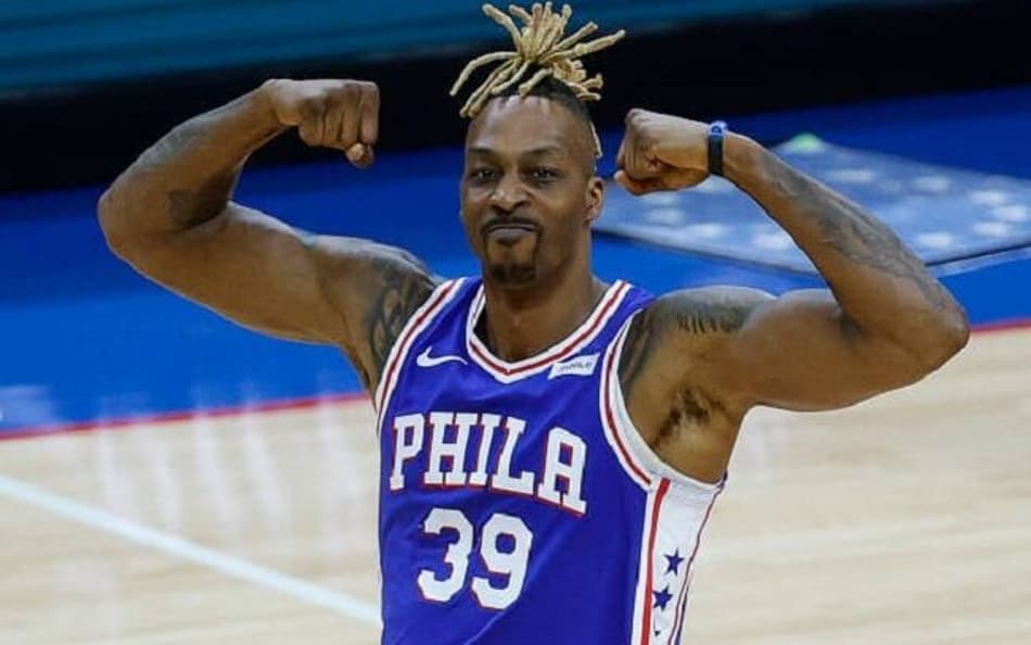 Warriors revela decisão sobre contratação de Dwight Howard