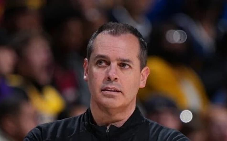 Técnico do Suns faz suspense sobre quinteto titular para a próxima temporada da NBA