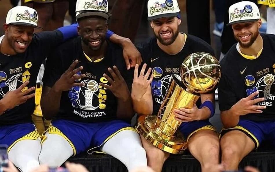 Três times da NBA estão entre os mais valiosos do mundo em todos os esportes