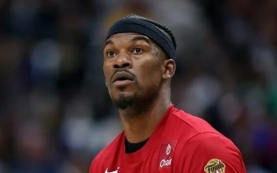 Irritado, Jimmy Butler acusa Bucks de aliciar Damian Lillard