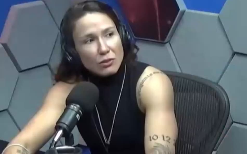 Juliana Velasquez mira retomar cinturão em trilogia com Liz Carmouche: 'Quero pegar dela'