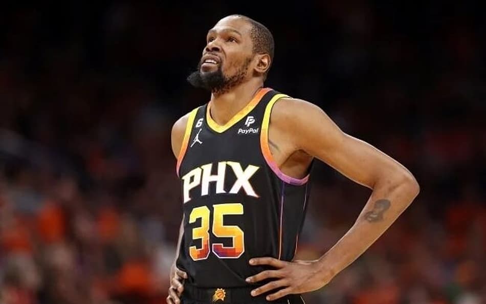 Kevin Durant discute com jogador da EuroLiga por jogo da NBA