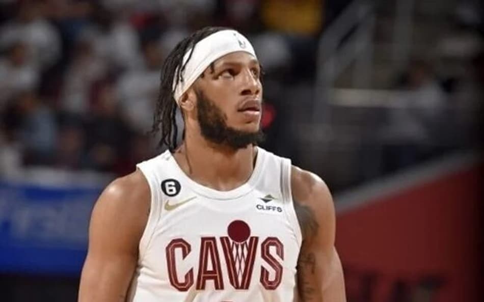 Boston Celtics contrata ala que estava no Cavaliers