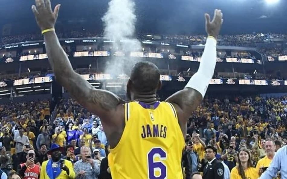 Técnico do Lakers garante: LeBron James é o GOAT