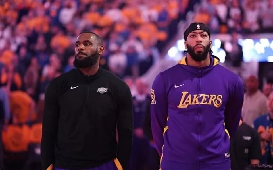 NBA aprova regra para punir times que pouparem jogadores