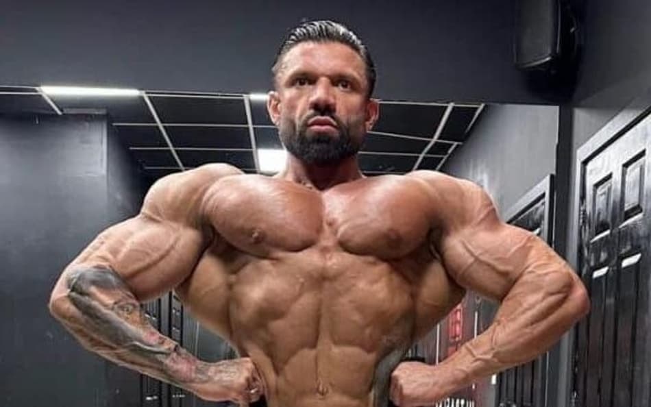 Neil-Currey-Physique-October-2022-696×369-1-aspect-ratio-512-320
