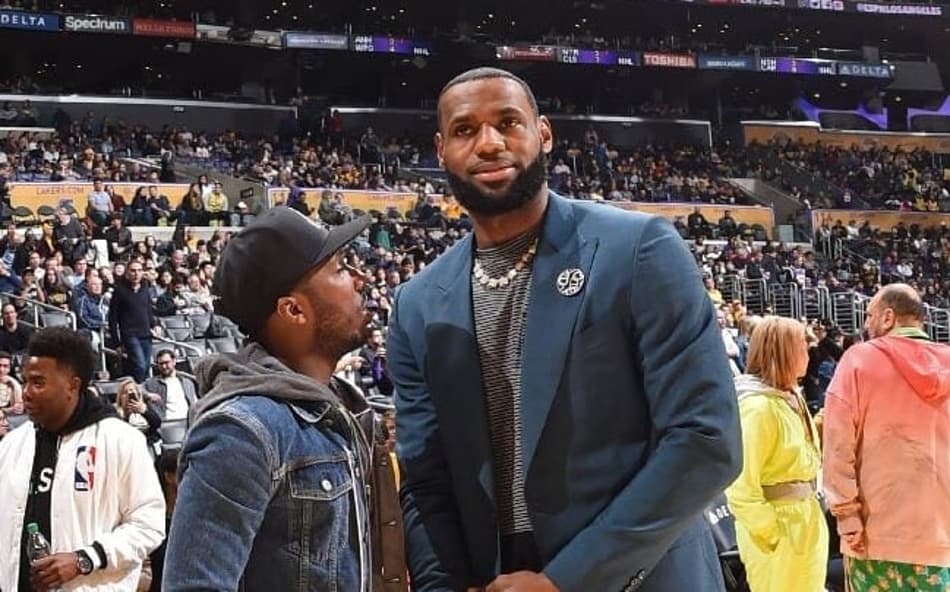 Agente de LeBron James conseguiu quase US$900 milhões em salários