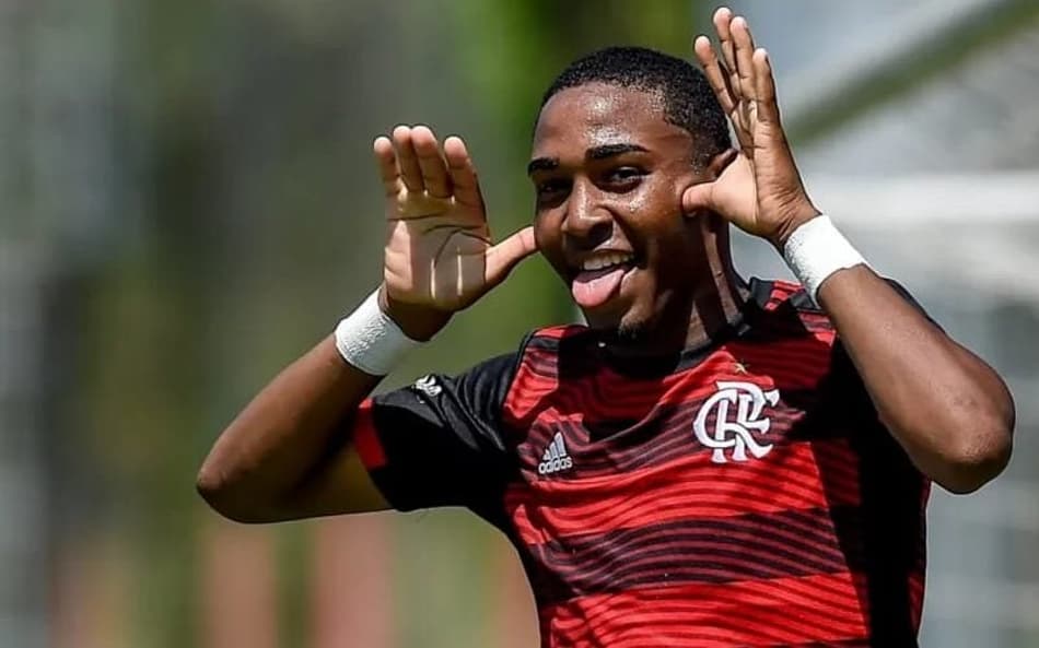 Quem é Lorran, promessa do Flamengo relacionada para enfrentar o Athletico-PR?