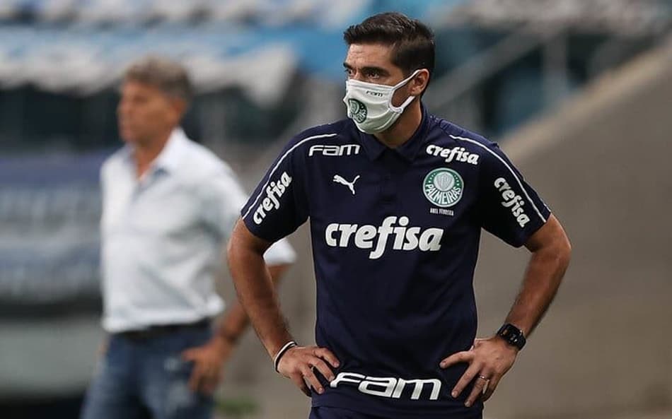 Abel Ferreira defende invencibilidade diante do Grêmio pelo Palmeiras