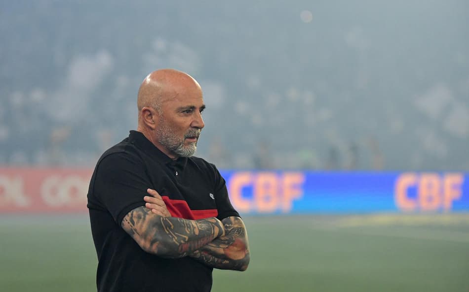 Jornalista detona atitude de Sampaoli durante São Paulo x Flamengo: ‘Ridículo’