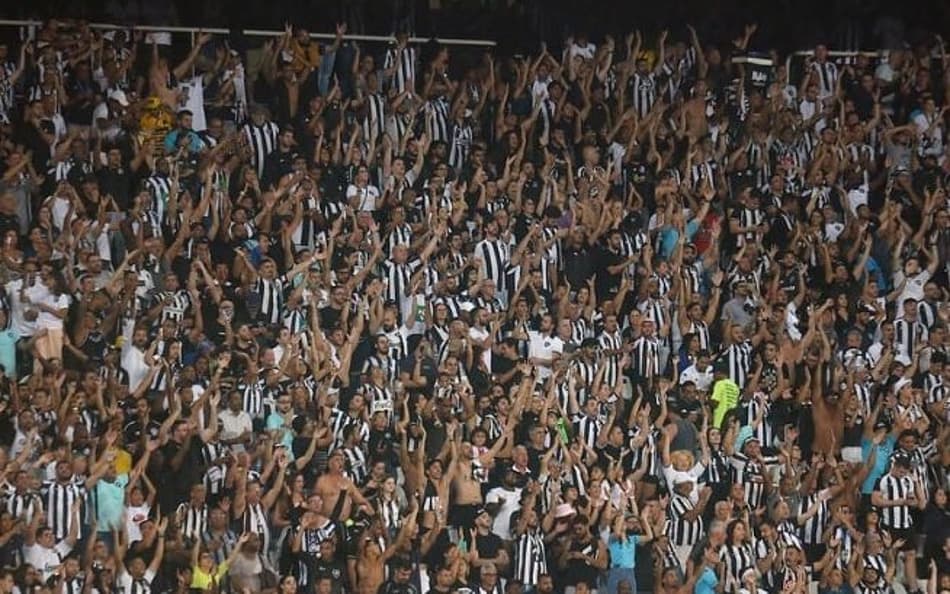 Botafogo é acionado no STJD após organizada utilizar slogan que é interpretado como apologia nazista