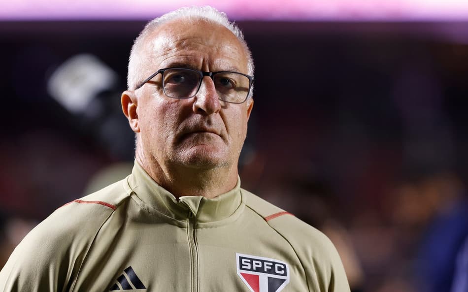 !AO VIVO! Assista à coletiva de Dorival Júnior após a vitória do São Paulo sobre o Grêmio