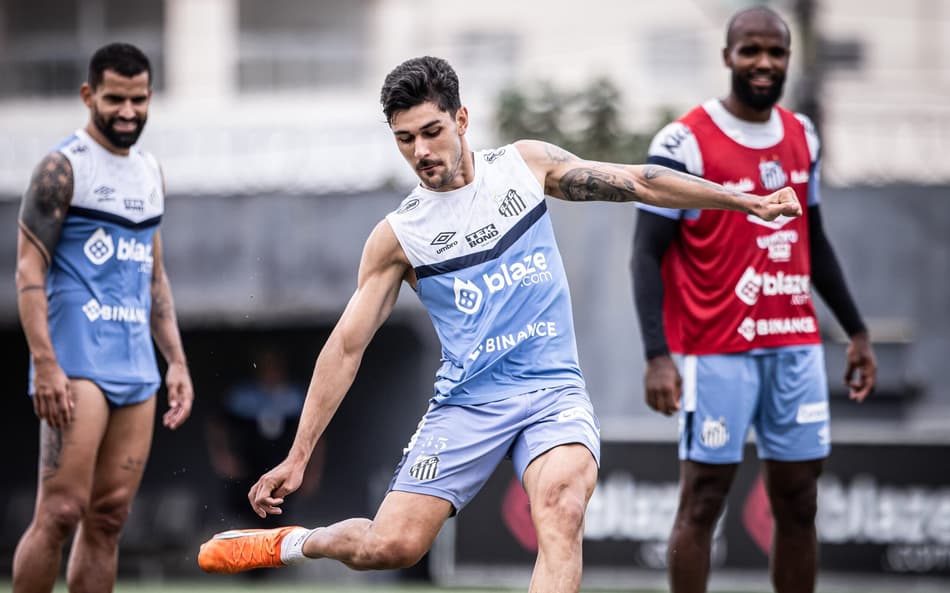 Zagueiro do Santos tem lesão séria e pode perder restante da temporada