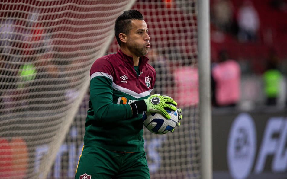 Fábio explica falha em gol do Internacional e destaca nova chance de vencer a Libertadores, agora com o Fluminense