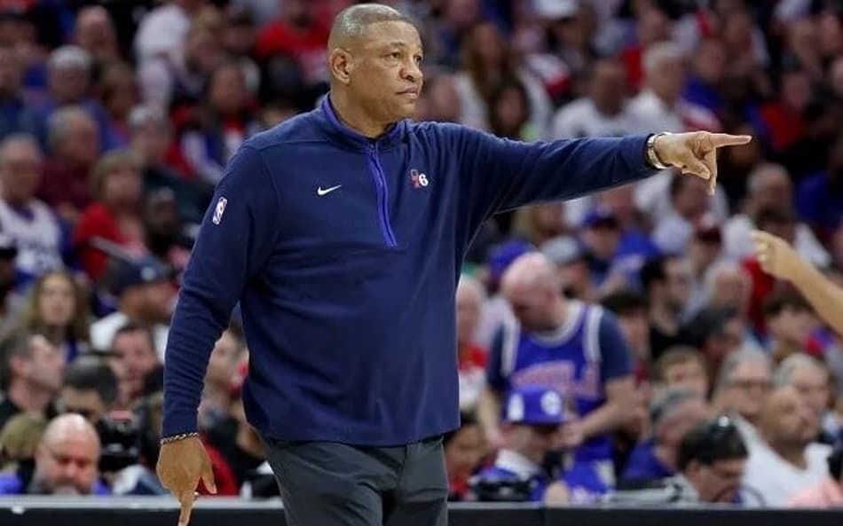 Doc Rivers detona James Harden