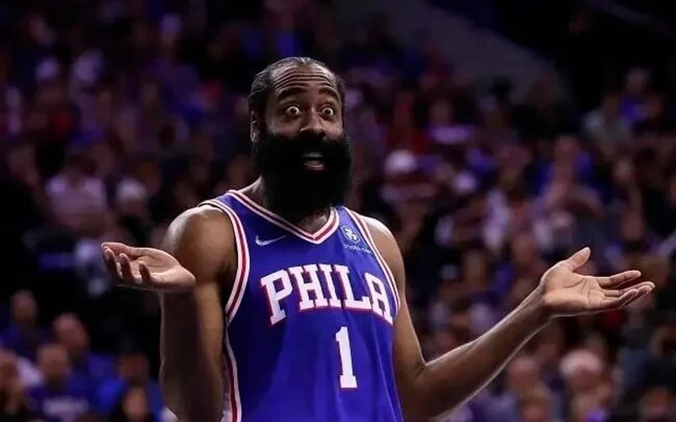 Após retorno inesperado, Philadelphia 76ers decide afastar James Harden