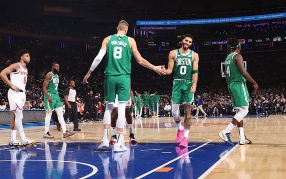 Tatum e Porzingis brilham, mas erros de Brown deixam Celtics vulnerável