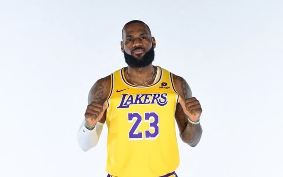Emocionado, LeBron James fala sobre Bronny e saúde