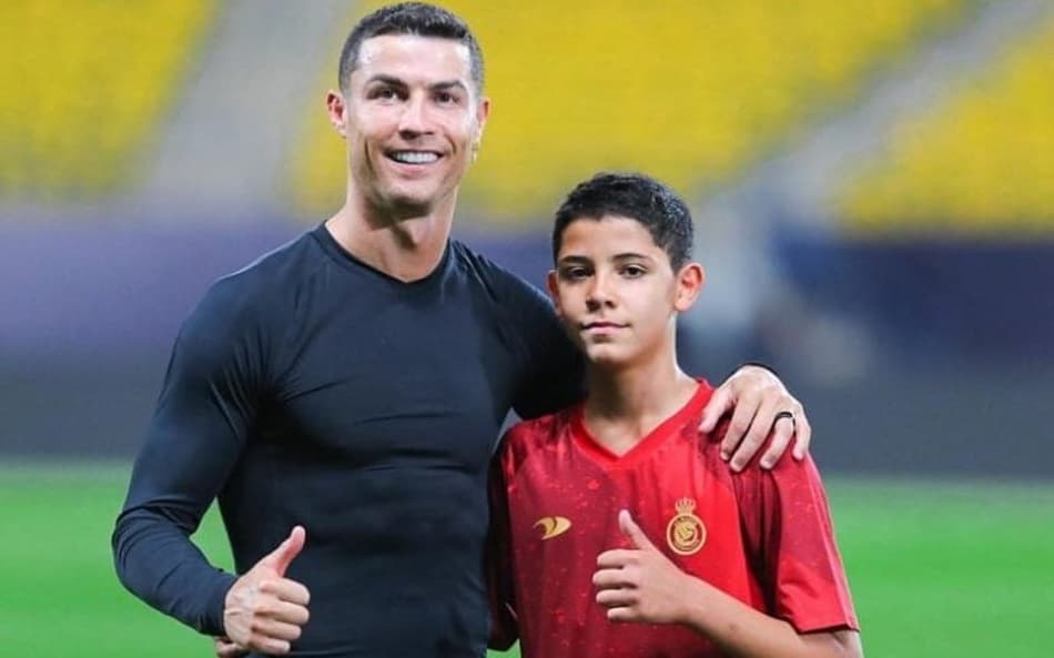 Filho de Cristiano Ronaldo marca primeiro gol pelo Al-Nassr e imita o pai na comemoração; veja