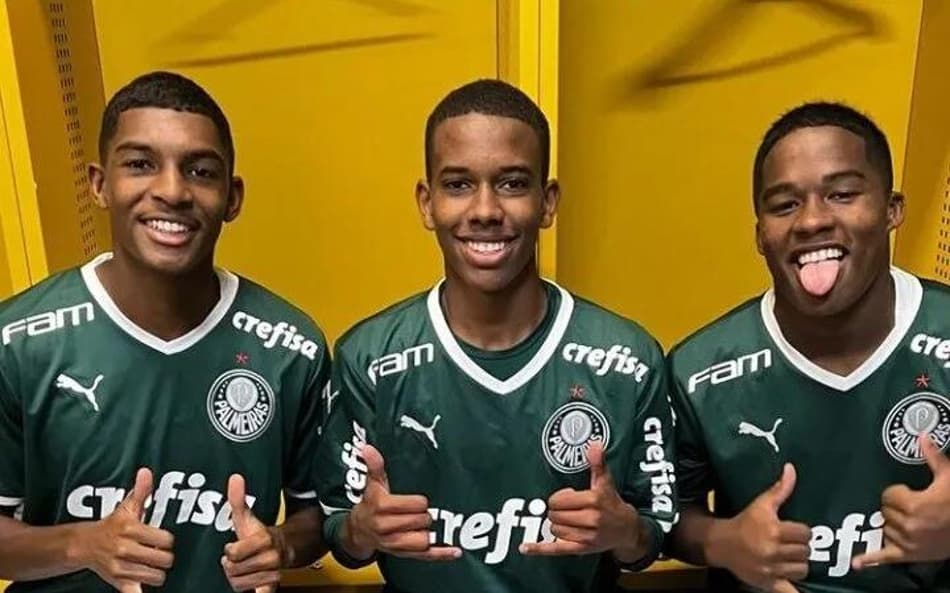 VÍDEO: Estevão, Endrick e o raio de craque que não para de cair no Palmeiras