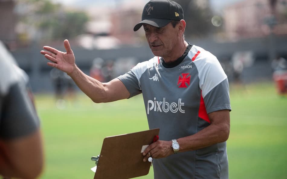 Vasco deve repetir 2023 e realizar pré-temporada fora do Brasil; saiba o provável destino