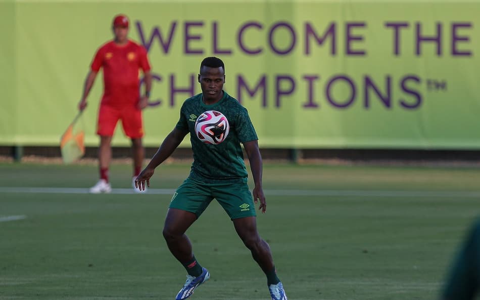 Arias destaca qualidade do Fluminense: ‘É um time reconhecido no mundo todo’