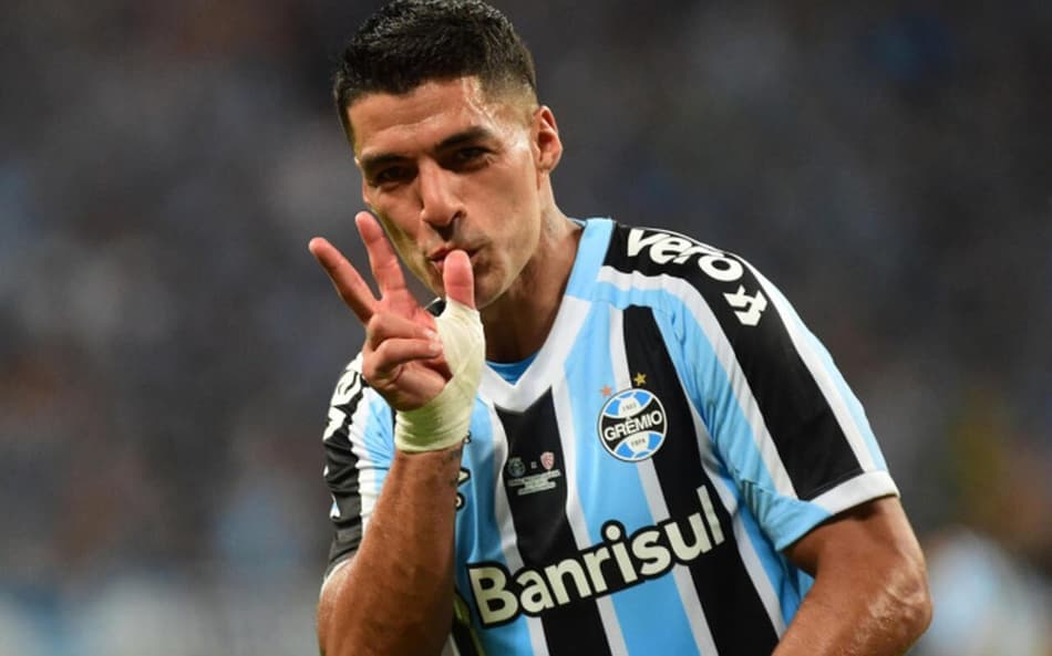 Suárez foi o melhor? Veja os uruguaios que fizeram sucesso no futebol brasileiro