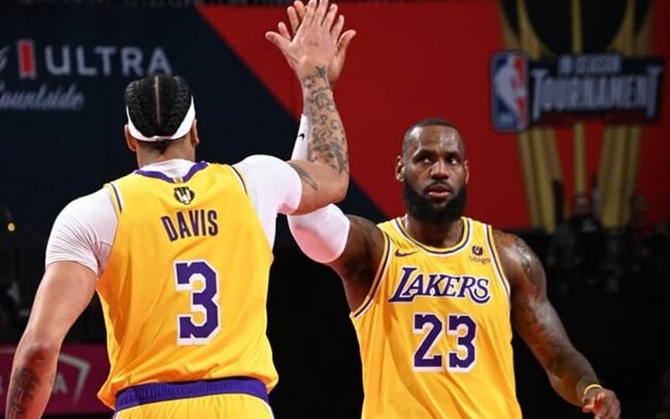 Anthony Davis domina, Lakers vence Pacers e é campeão da Copa NBA