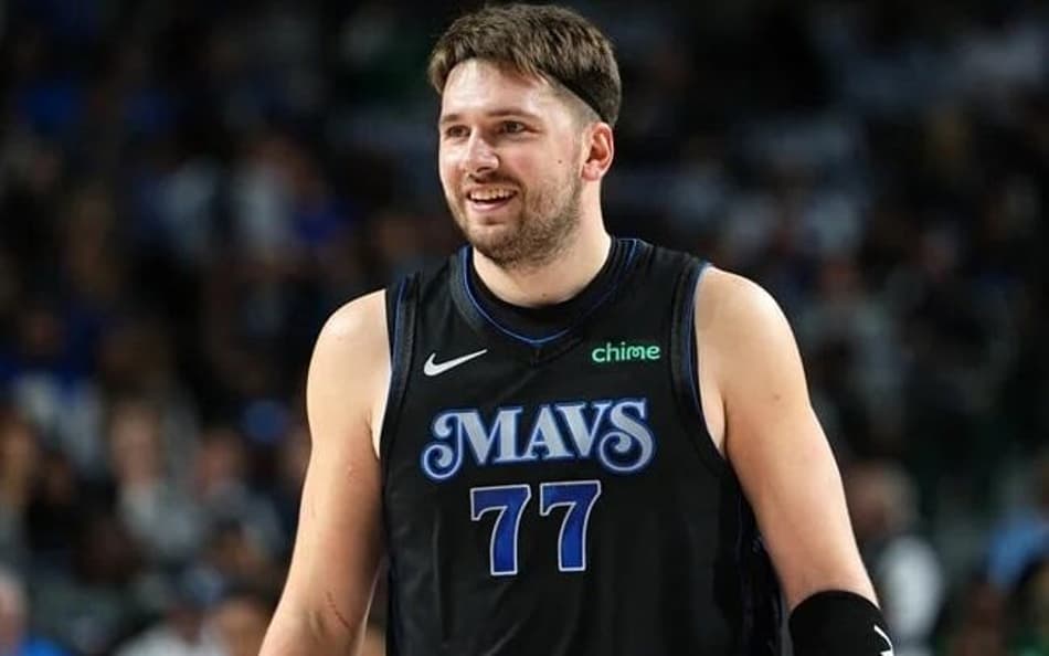 Luka Doncic faz triplo-duplo no primeiro tempo em vitória do Mavericks