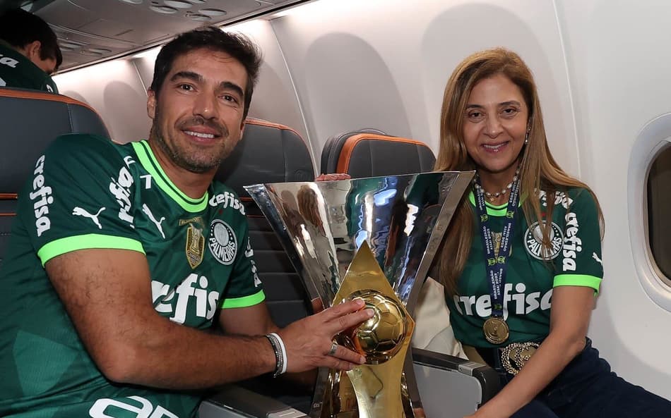 Abel Ferreira se reúne com Leila Pereira e toma decisão sobre futuro no Palmeiras