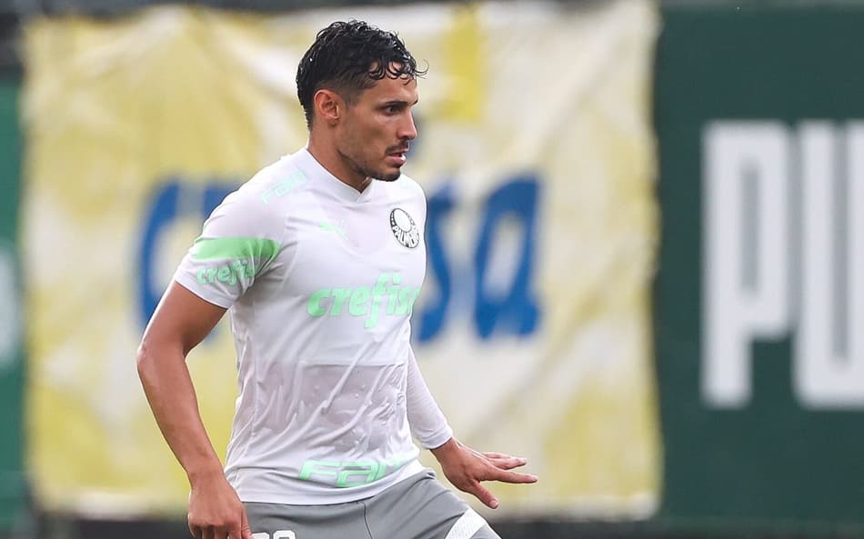 Por que o Palmeiras se recusa a negociar Raphael Veiga, alvo de clube da Arábia Saudita?