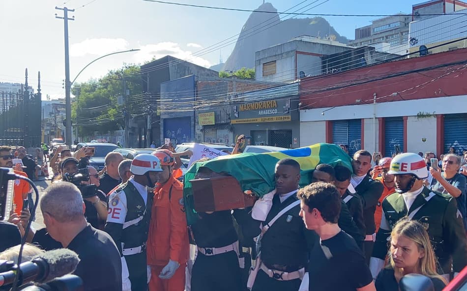 Homenagens e aplausos; saiba como foi o velório de Zagallo no Rio de Janeiro