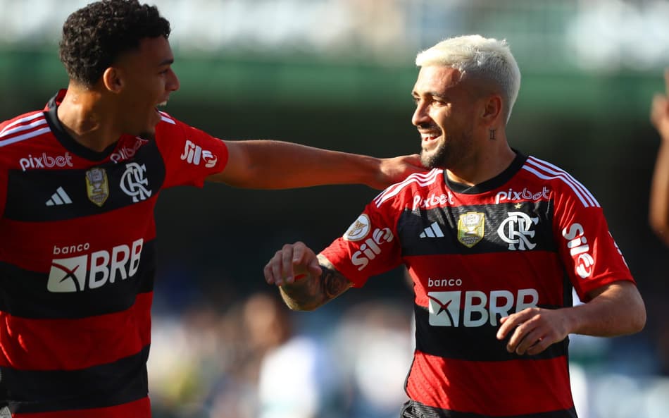 Xô, Europa! Flamengo encaminha renovação de meio-campista