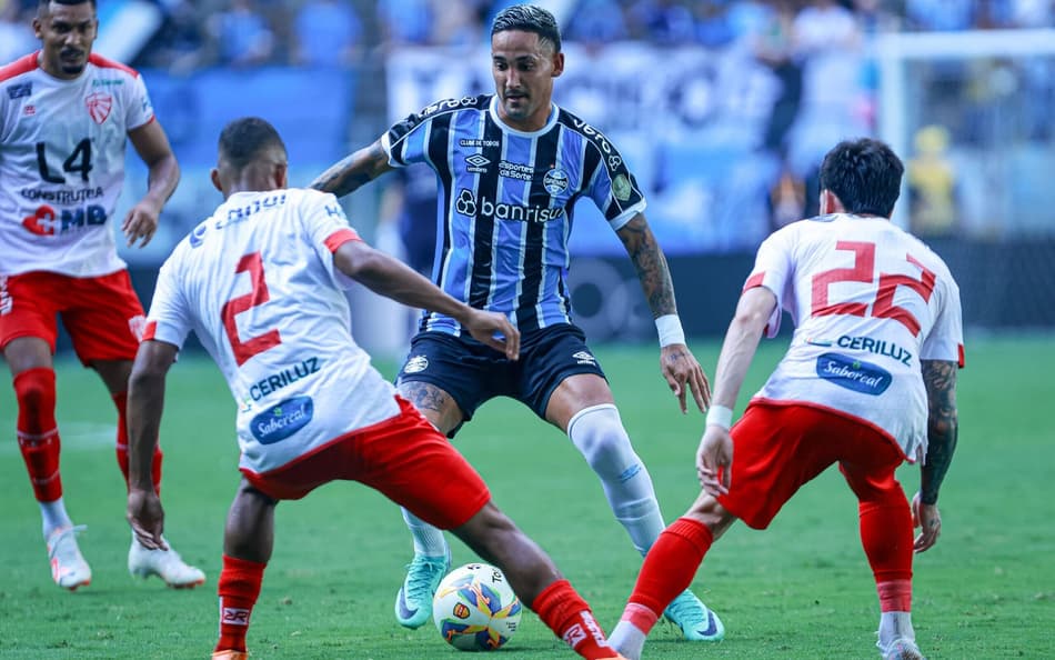 Grêmio é surpreendido na Arena e tropeça diante do São Luiz, pelo Campeonato Gaúcho