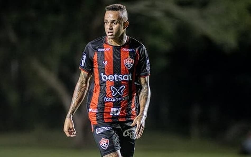 Atacante Luan é notificado em condomínio na Bahia por conta de som alto, diz portal