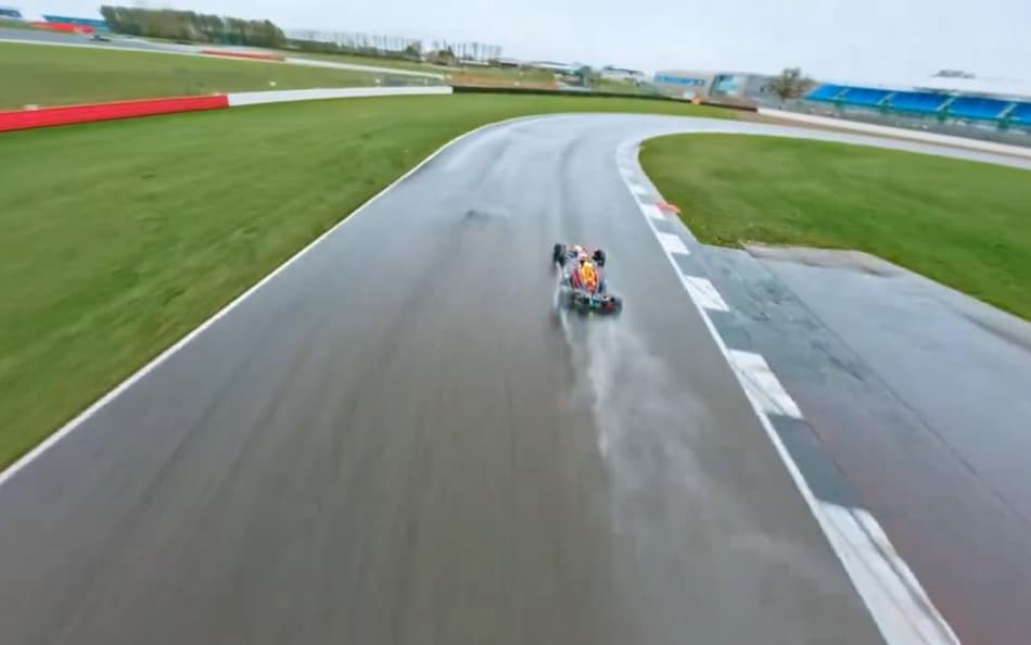 RBR utiliza drone para conseguir imagens impressionantes de volta de Verstappen; assista
