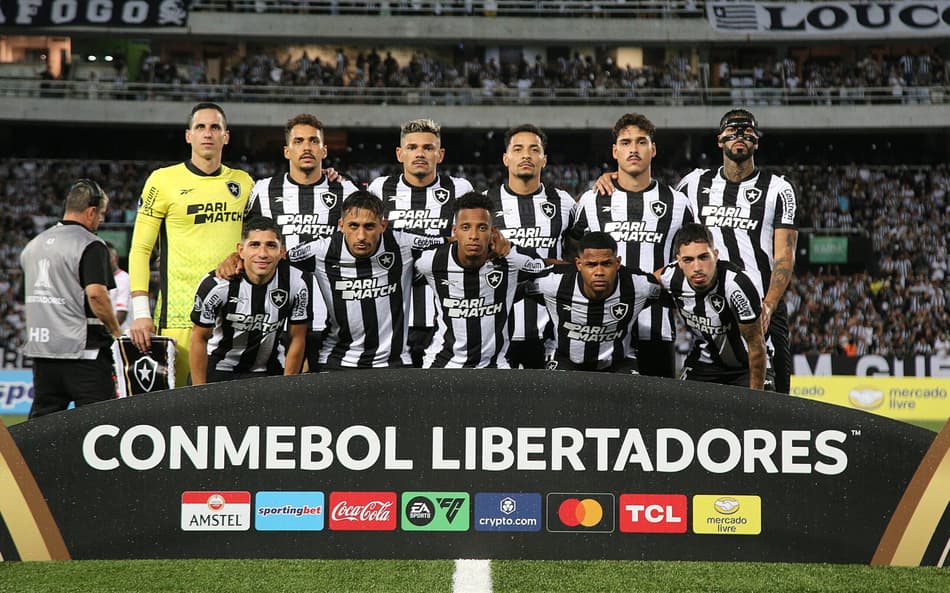 Damián Suárez prega cautela após vitória do Botafogo: ‘Pés no chão’