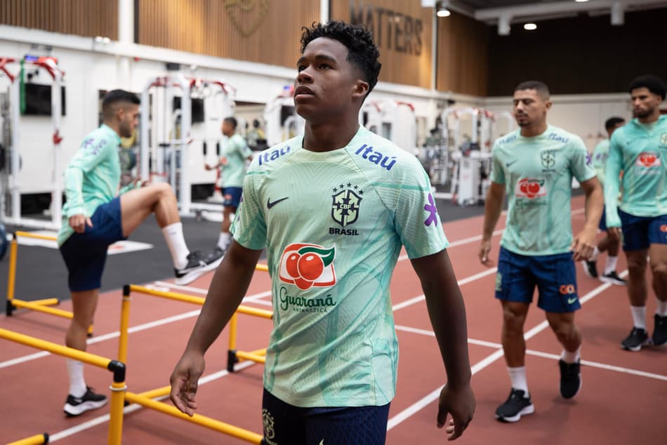 Brasil segue em preparação para enfrentar Inglaterra e Espanha; Veja as imagens do treino de hoje