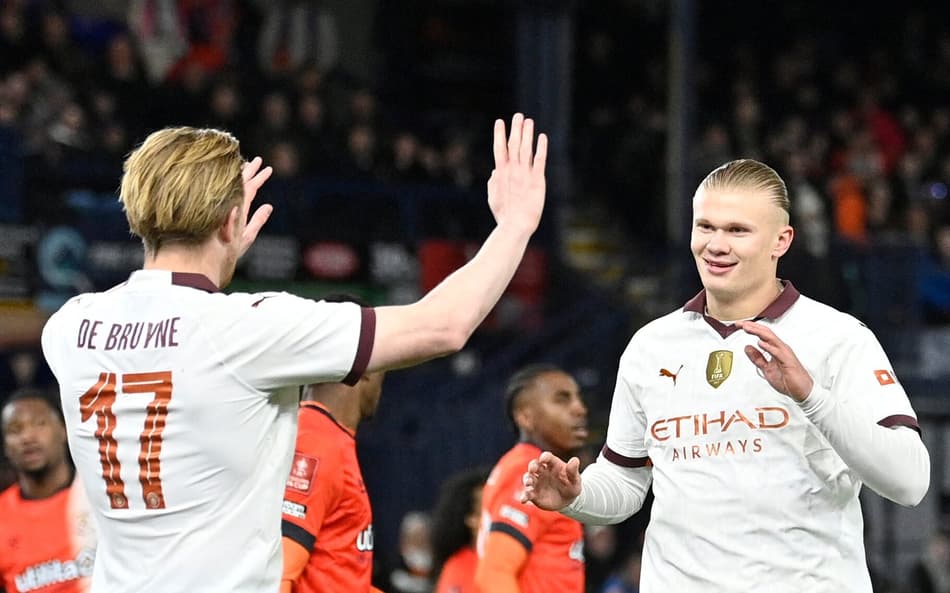 AFP__20240227__34KD6QC__v1__HighRes__FblEngFaCupLutonManCity-aspect-ratio-512-320