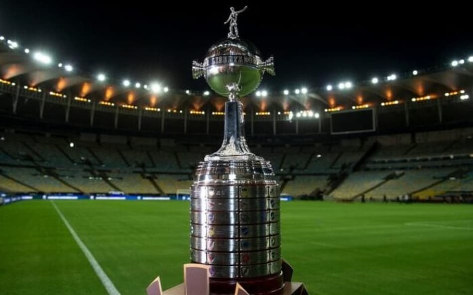 Torcedores rivais zoam Vasco por ausência na Libertadores: ‘Vai soltar nota oficial’